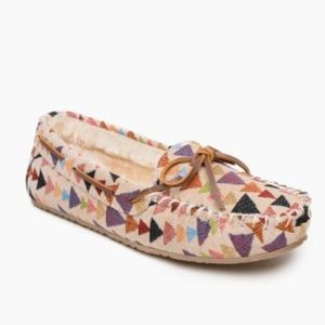 MinneTonka Moccasin Slippers